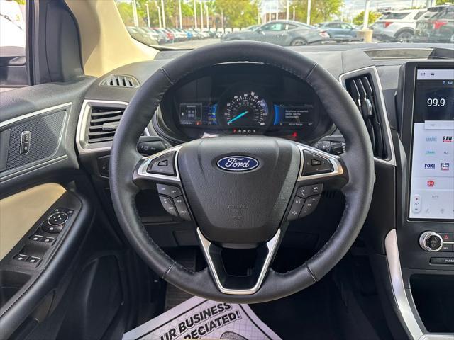 Photo of 2024 Oxford White Ford Edge