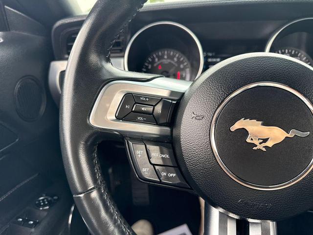 Photo of 2023 Iconic Silver Metallic Ford Mustang