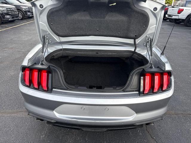 Photo of 2023 Iconic Silver Metallic Ford Mustang