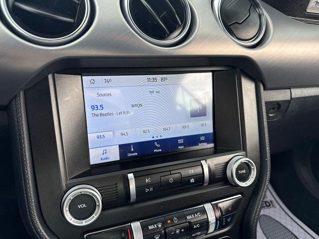 Photo of 2023 Iconic Silver Metallic Ford Mustang