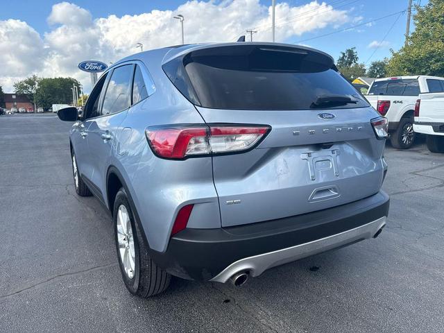 Photo of 2022 Iced Blue Silver Metallic Ford Escape