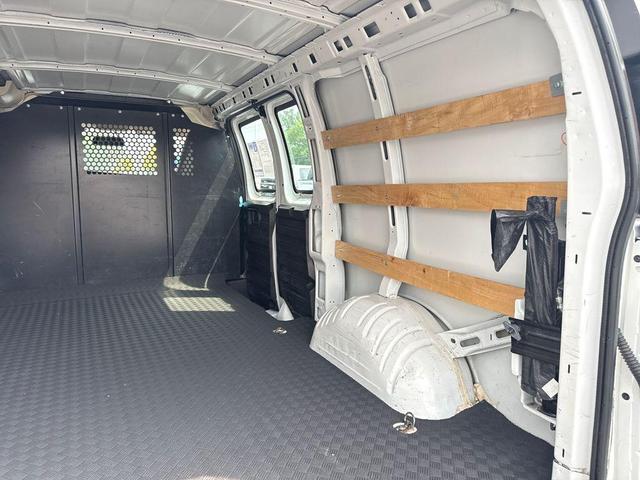 Photo of 2023 Summit White GMC Savana 2500