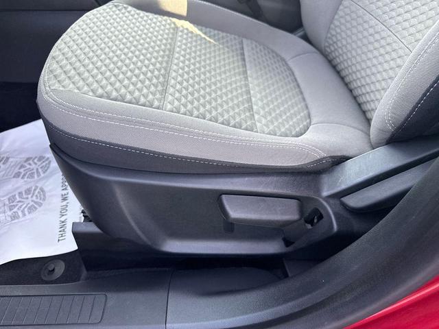 Photo of 2022 Rapid Red Metallic Tinted Clearcoat Ford Escape