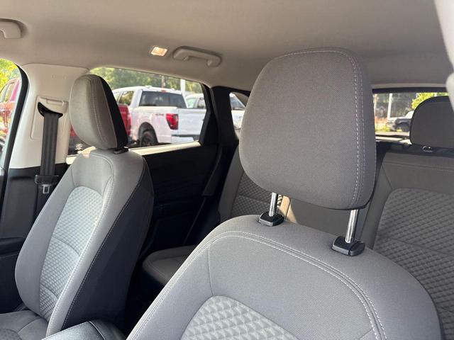 Photo of 2022 Rapid Red Metallic Tinted Clearcoat Ford Escape