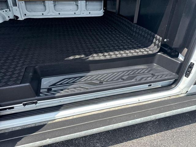 Photo of 2023 Oxford White Ford Transit-250