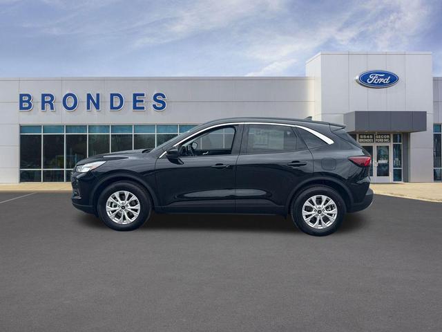 Photo of 2023 Agate Black Metallic Ford Escape