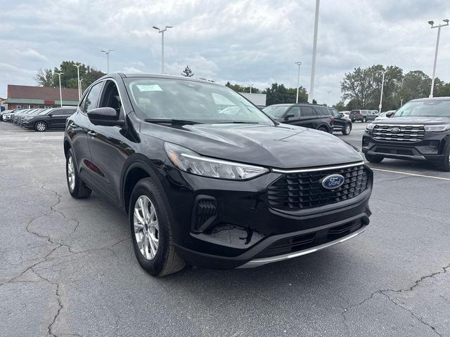 Photo of 2023 Agate Black Metallic Ford Escape