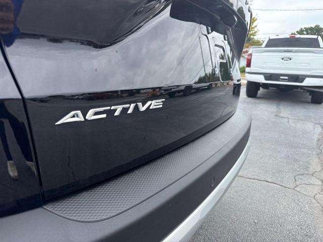 Photo of 2023 Agate Black Metallic Ford Escape
