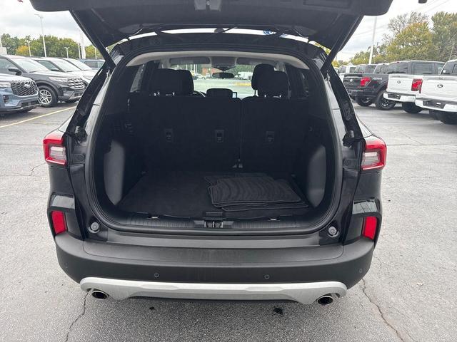 Photo of 2023 Agate Black Metallic Ford Escape