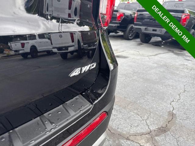 Photo of 2025 Agate Black Metallic Ford Explorer
