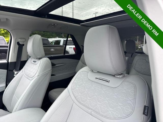 Photo of 2025 Agate Black Metallic Ford Explorer
