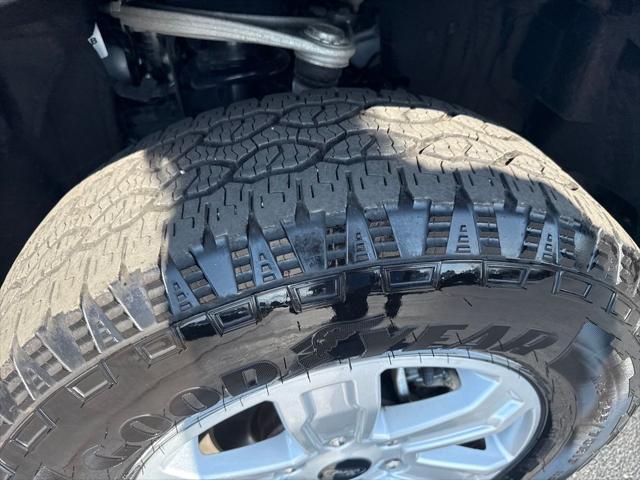 Photo of 2024 Velocity Blue Metallic Ford Ranger