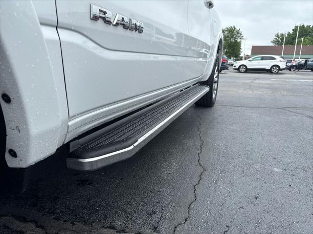 Photo of 2021 Ivory White Tri-Coat Pearlcoat RAM 1500