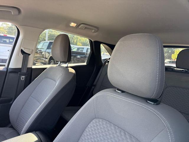 Photo of 2022 Atlas Blue Metallic Ford Escape