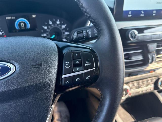 Photo of 2022 Atlas Blue Metallic Ford Escape