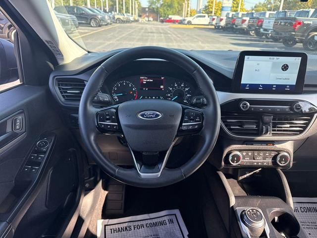 Photo of 2022 Atlas Blue Metallic Ford Escape