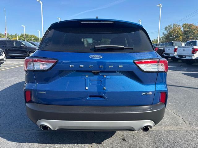 Photo of 2022 Atlas Blue Metallic Ford Escape