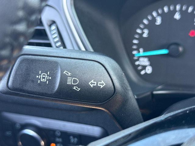 Photo of 2022 Atlas Blue Metallic Ford Escape