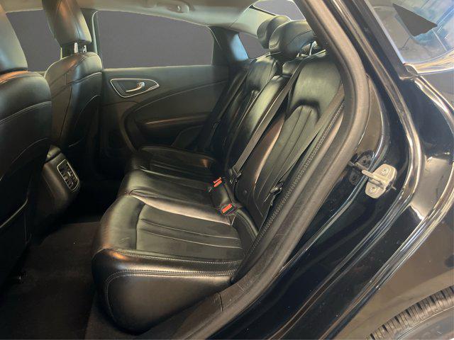 Photo of 2015 Black Clearcoat Chrysler 200