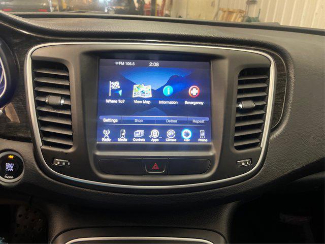 Photo of 2015 Black Clearcoat Chrysler 200