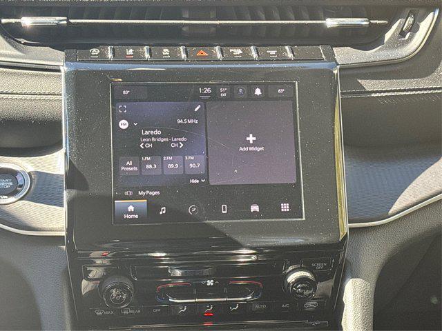 Photo of 2023 Diamond Black Crystal Pearlcoat Jeep Grand Cherokee