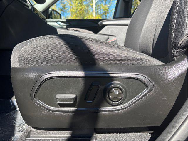 Photo of 2023 Diamond Black Crystal Pearlcoat Jeep Grand Cherokee