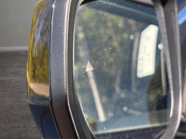 Photo of 2023 Diamond Black Crystal Pearlcoat Jeep Grand Cherokee