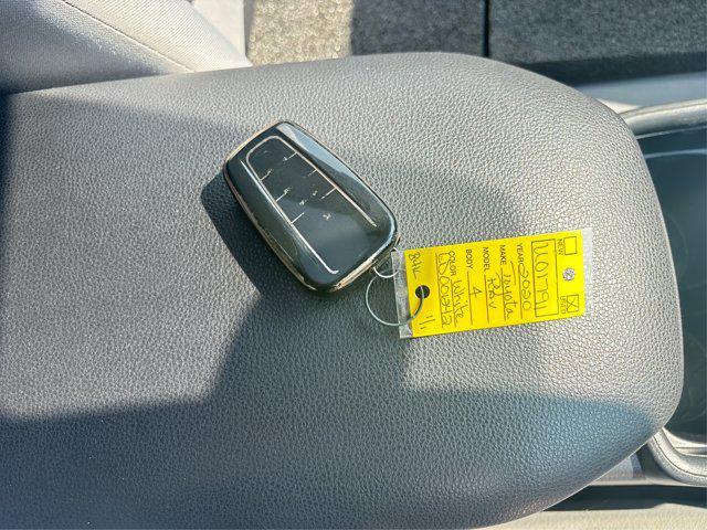 Photo of 2020 Super White Toyota RAV4 Hybrid