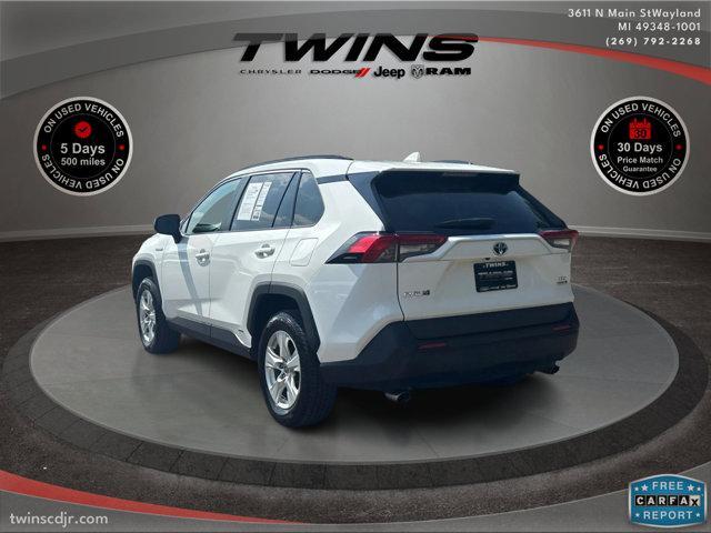 Photo of 2020 Super White Toyota RAV4 Hybrid