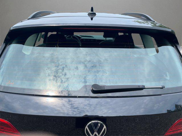 Photo of 2022 Deep Black Pearl Volkswagen Taos