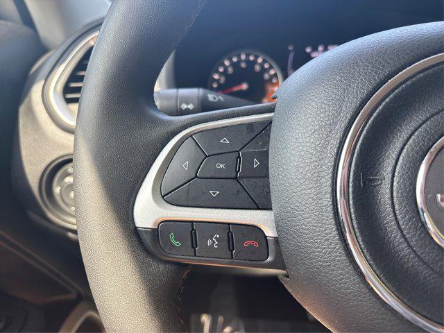 Photo of 2018 Alpine White Jeep Renegade