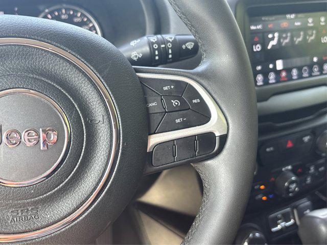 Photo of 2018 Alpine White Jeep Renegade