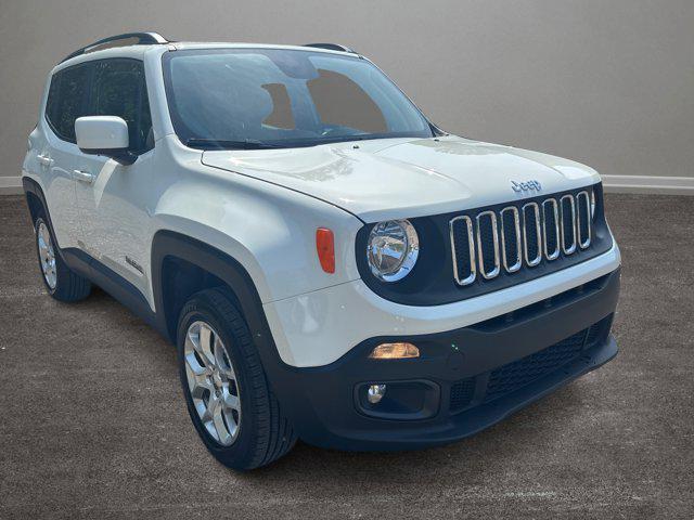 Photo of 2018 Alpine White Jeep Renegade