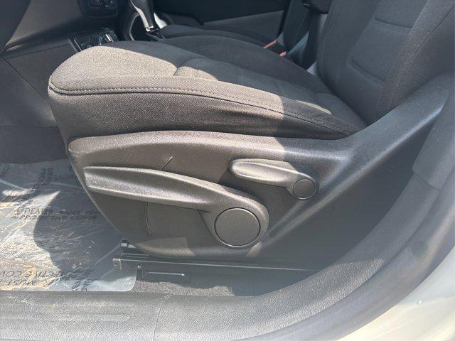 Photo of 2018 Alpine White Jeep Renegade
