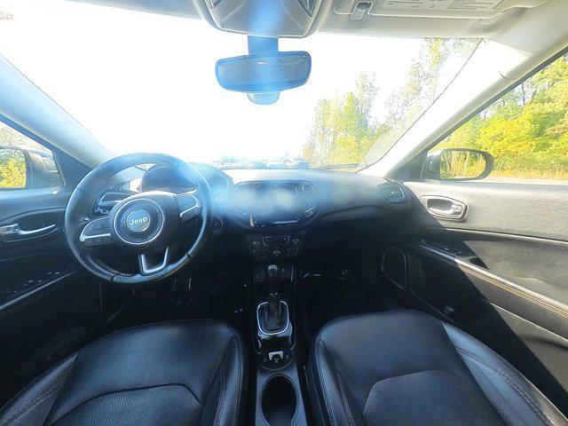 Photo of 2018 Granite Crystal Metallic Clearcoat Jeep Compass
