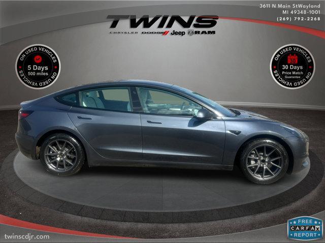 Photo of 2023 Gray Tesla Model 3