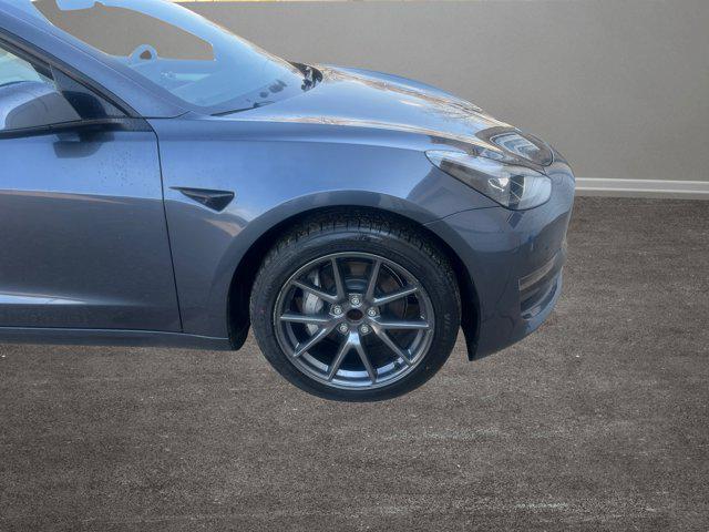 Photo of 2023 Gray Tesla Model 3