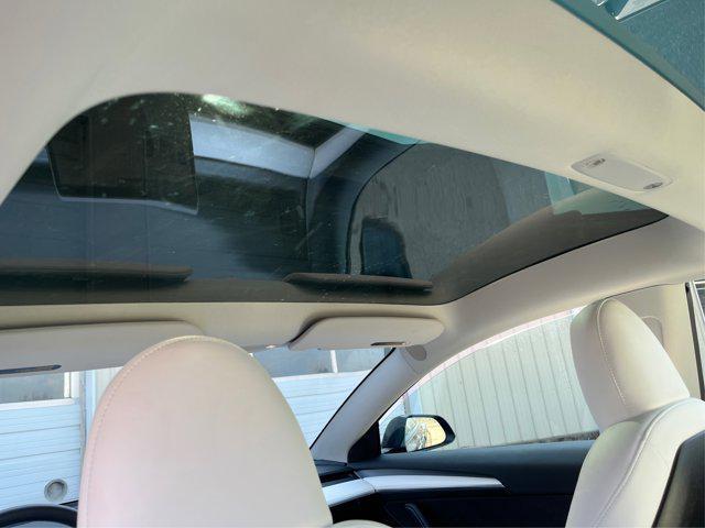 Photo of 2023 Gray Tesla Model 3
