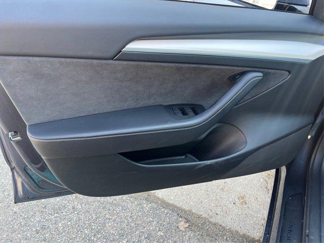 Photo of 2023 Gray Tesla Model 3