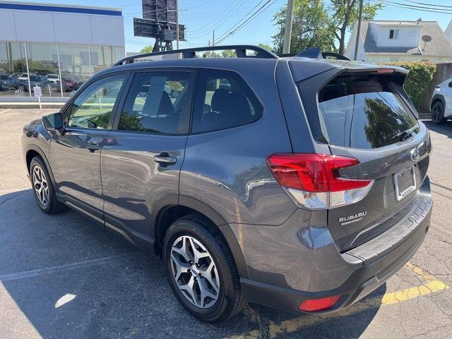 Photo of 2023 Magnetite Gray Metallic Subaru Forester