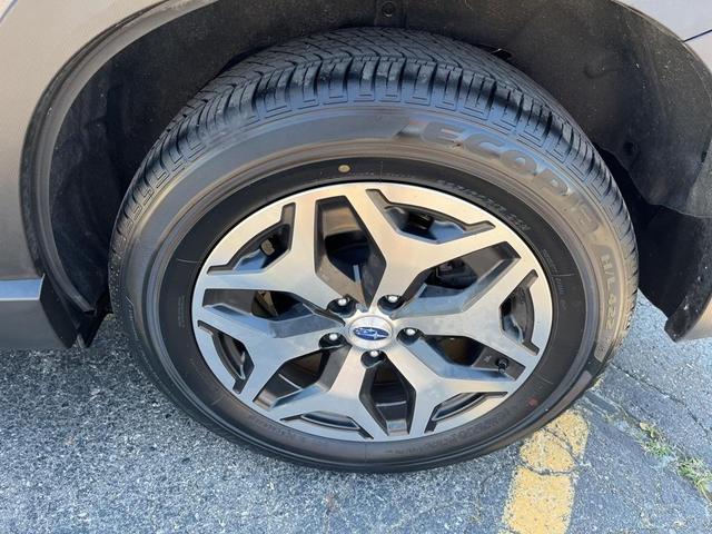Photo of 2023 Magnetite Gray Metallic Subaru Forester