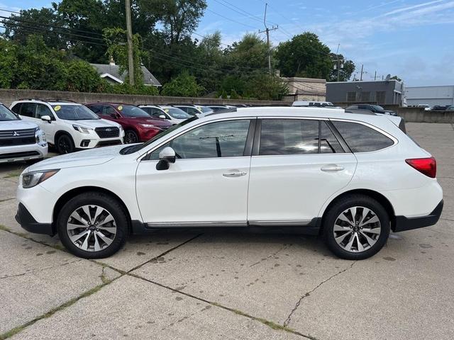 Photo of 2019 Crystal White Pearl Subaru Outback