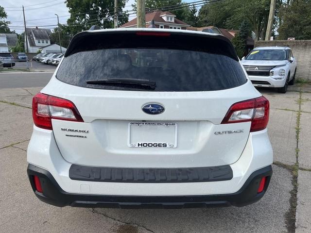 Photo of 2019 Crystal White Pearl Subaru Outback