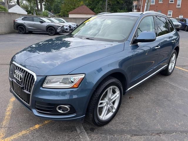 Photo of 2017 Utopia Blue Metallic Audi Q5