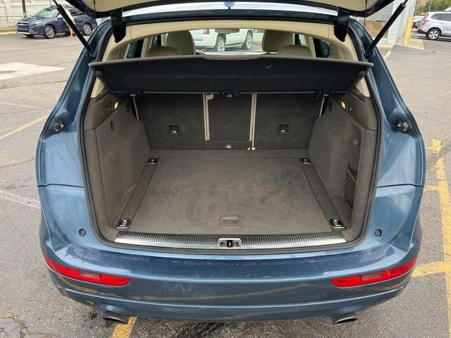 Photo of 2017 Utopia Blue Metallic Audi Q5