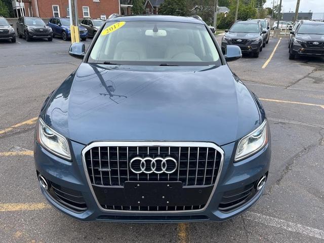 Photo of 2017 Utopia Blue Metallic Audi Q5