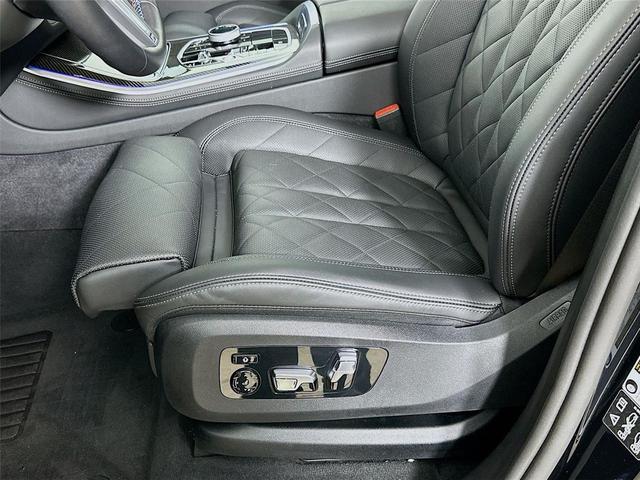 Photo of 2025 Black Sapphire Metallic BMW X5