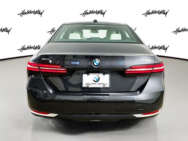 Photo of 2026 Dark Graphite Metallic BMW 530