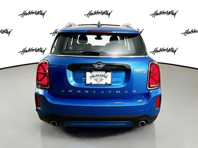 Photo of 2022 Island Blue Metallic MINI Countryman