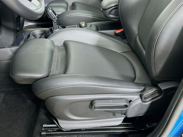 Photo of 2022 Island Blue Metallic MINI Countryman